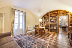 Interior - Luxury apartment in the Roman Forum (roma)