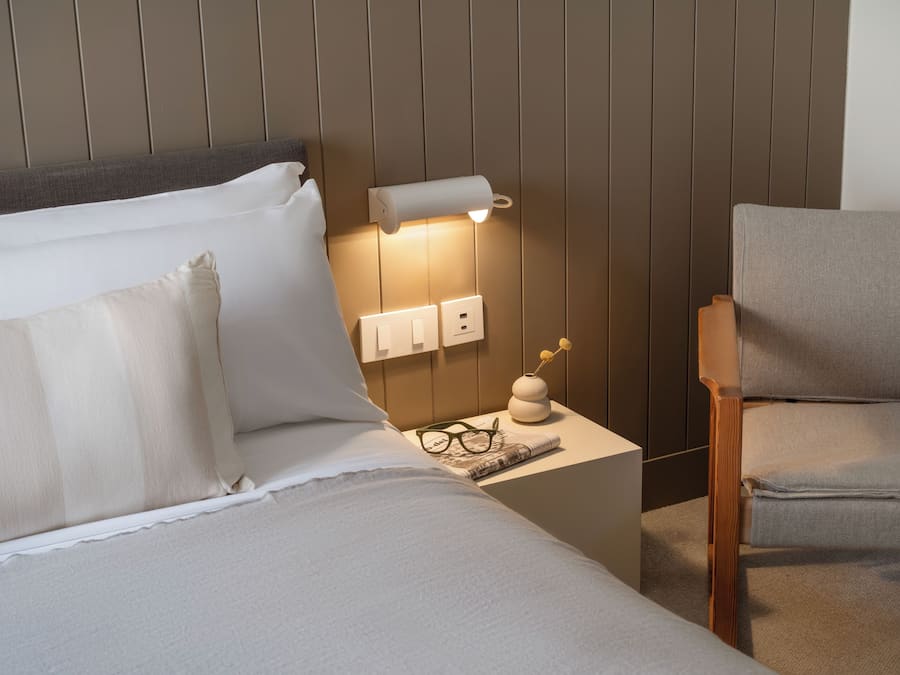 Cozy Room | Schreibtisch, Verdunkelungsvorhänge, schallisolierte Zimmer