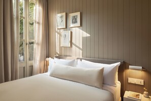 Design Corner | Desk, blackout drapes, soundproofing, free WiFi - Hotel Casa Teva (Barcelona)