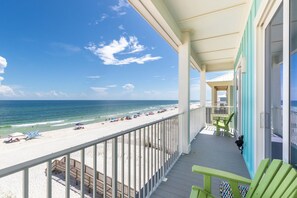 Property grounds - Beautiful Beachfront House! (Gulf Shores)