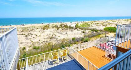 Sea Edge 3 3 Bedroom Townhouse by RedAwning