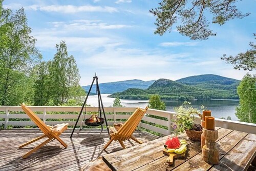 Cabin with breathtaking view - near Norefjell