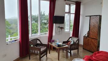 Deluxe Room | Free WiFi, bed sheets