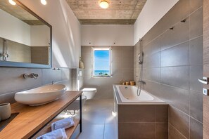 Shower, towels