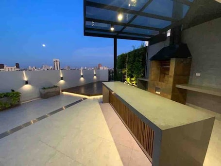 ์ํํธ, ์นจ์ค 1๊ฐ, ์ฅ์ ์ธ ์ง์, ํก์ฐ | ์ธ๊ด