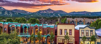 Main Street Station Maggie Pond Condo • Views! • Pool+ Hot Tubs • Walk to Lift