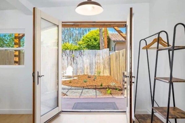 Interior - 15% Off Combo 3BR Home +1Br Casita -Stunning Views (Ventura)