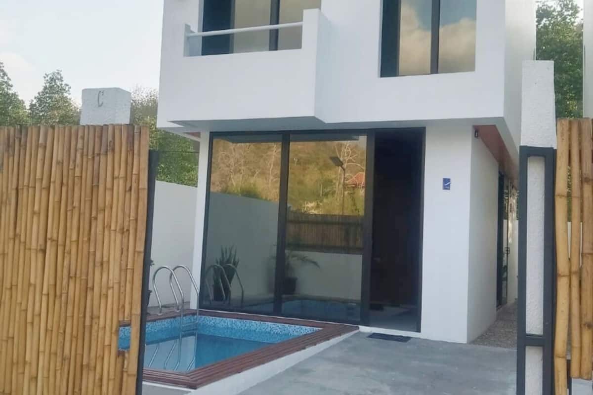 2 quartos, camas Select Comfort, cofres nos quartos