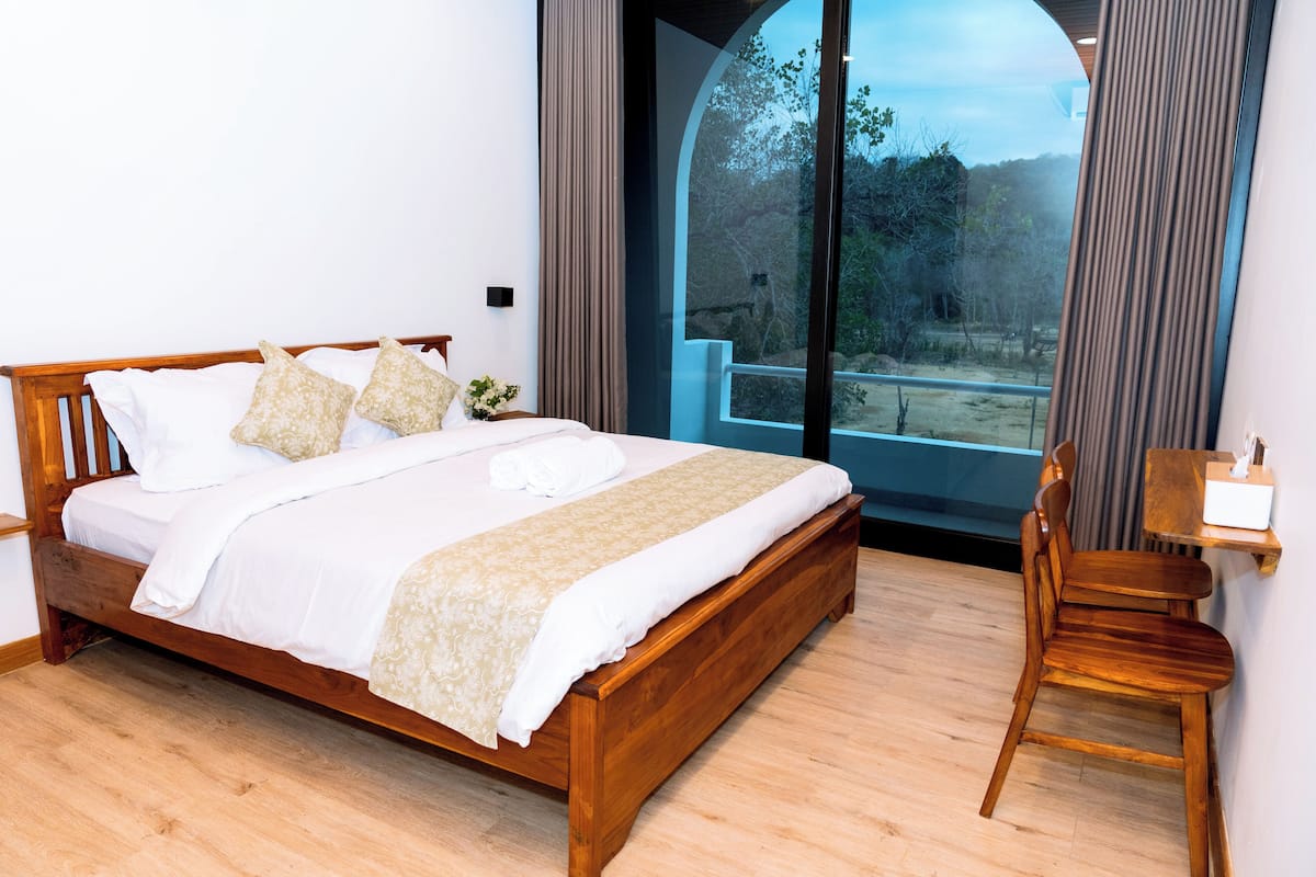 Family Villa, Multiple Bedrooms, Mountain View | 2 bedrooms, Select Comfort beds, in-room safe, laptop workspace