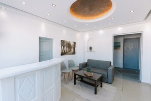 Coin salon dans le hall