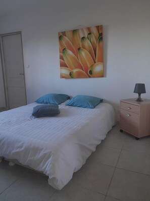 3 bedrooms, WiFi, bed sheets