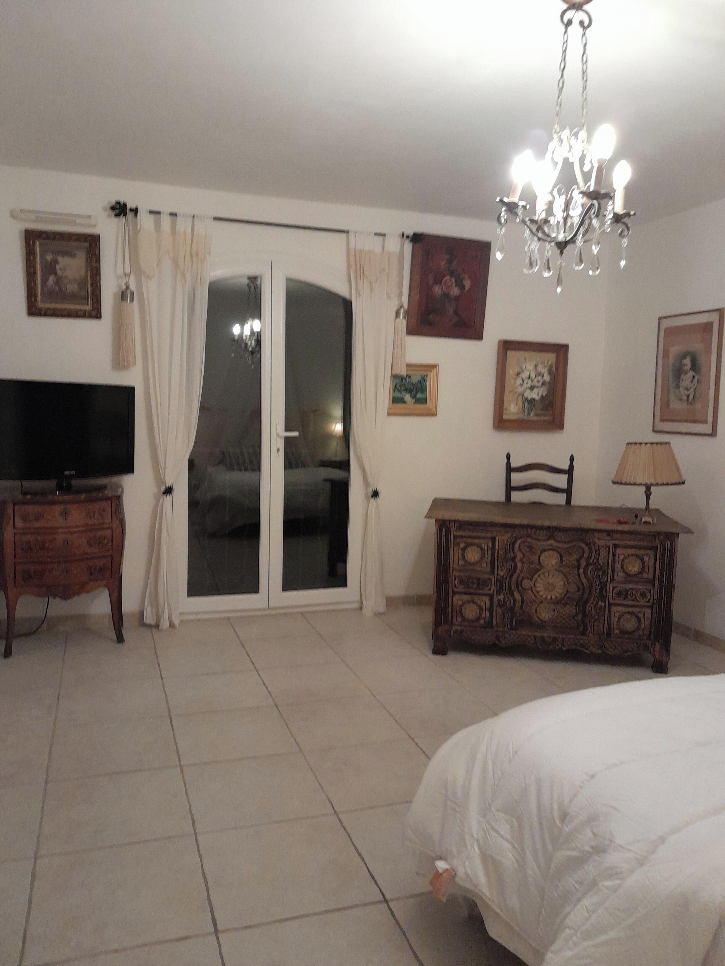 3 camere, Wi-Fi, lenzuola