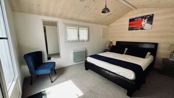 2 chambres, fer et planche Ă repasser