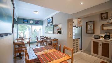 Gratis kontinental frukost varje dag