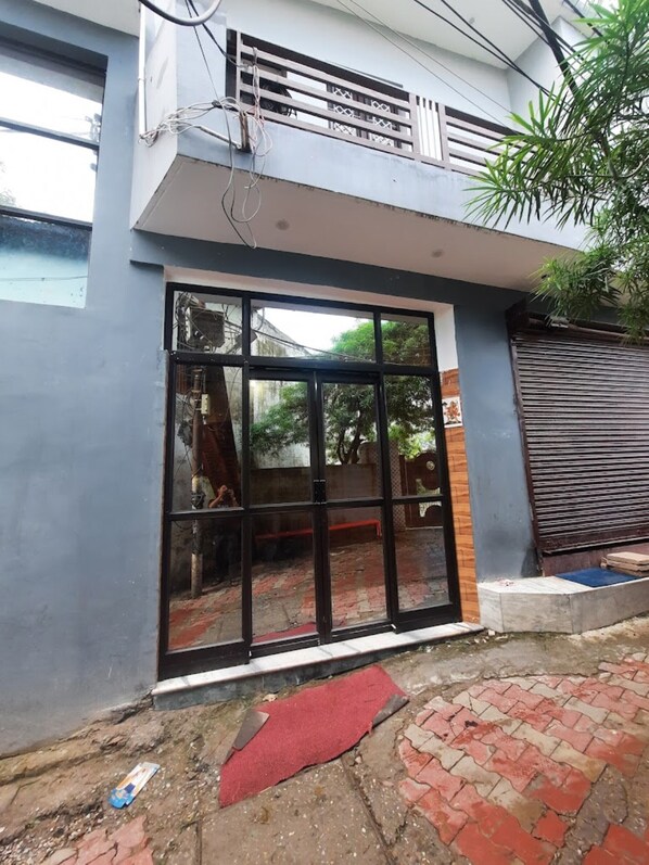 Entrada de la propiedad