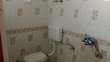 Shower, rainfall showerhead, towels, soap