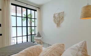 1 bedroom, in-room safe, free WiFi, bed sheets