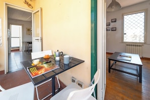 Apartamento, vistas a la ciudad | Balcón