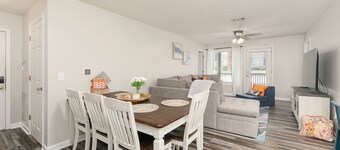 Vibrant Living Near Auburn University l 4BR 4BA