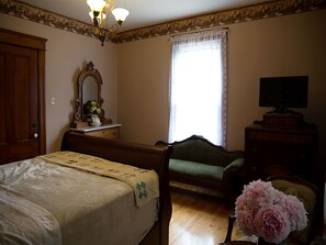 2 slaapkamers, een strijkplank/strijkijzer, gratis wifi, beddengoed