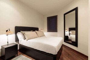1 chambre, fer et planche à repasser, lit parapluie, Wi-Fi gratuit