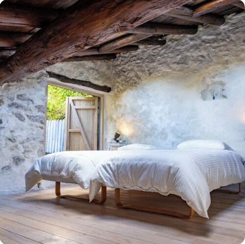 Secluded home in Le Caunil