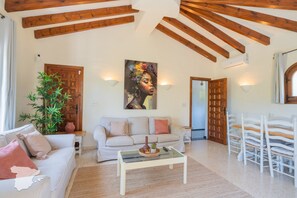 TV - CostaBlancaDreams - Casa Vida in Benissa (Benissa)