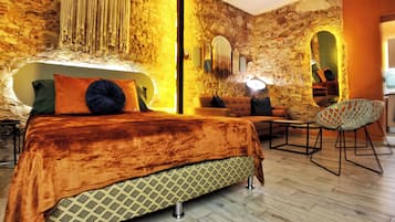 70-inch flat-screen TV with digital channels, Netflix