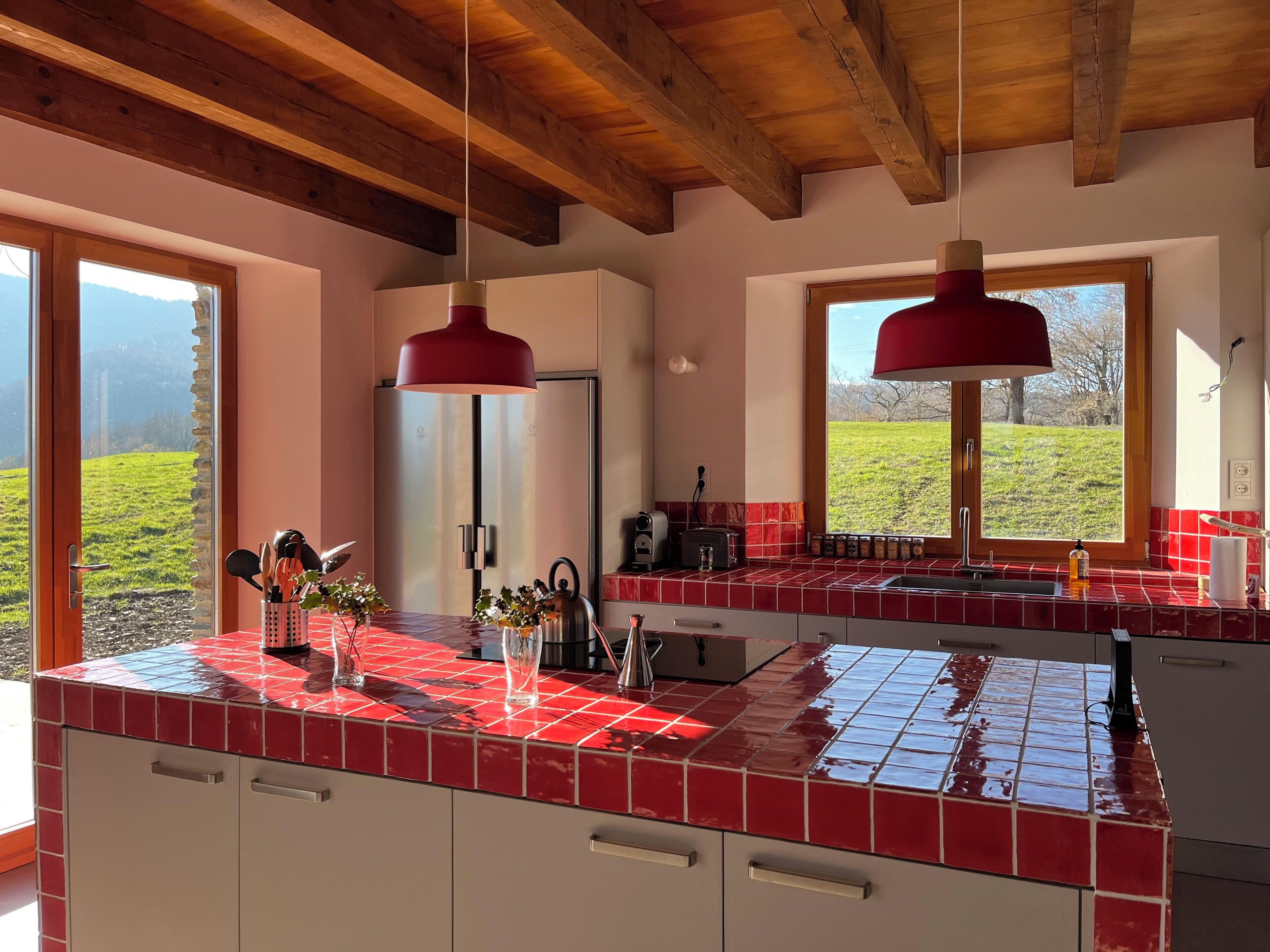 Microonde, forno, piano cottura, lavastoviglie