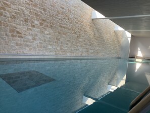 Piscine couverte, piscine chauffée