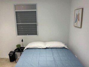 3 chambres, fer et planche à repasser, accès au Wi-Fi (inclus)