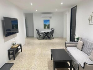 Smart TV - Isla Verde Casa Azul (Isla Verde)