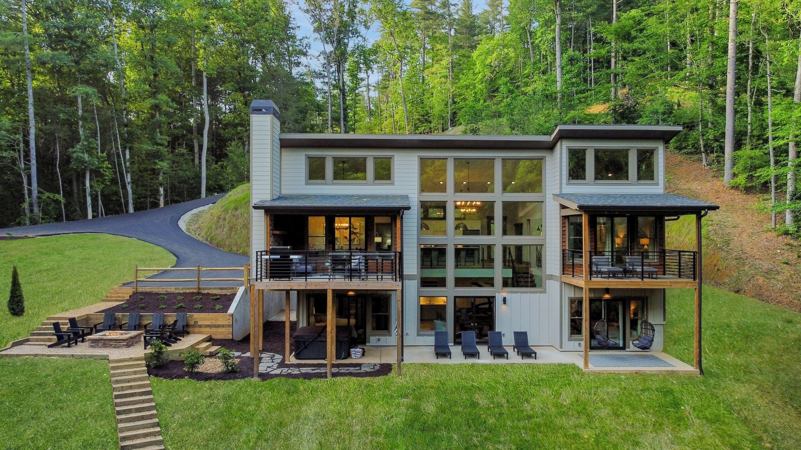 المنشأة من الخارج