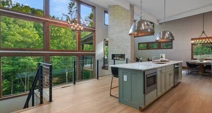 CREEK VIEWS!!! 5BR Mountain Modern Luxury on the water! Must See!