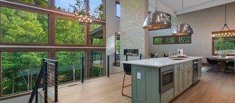 CREEK VIEWS!!! 5BR Mountain Modern Luxury on the water! Must See!