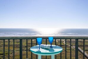 Property grounds - 911 Beachfront Heated Pool Gulf View 2 Bed 2 Bath (Galveston)