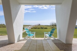 Terrace/patio - 110 Gulf View Studio (Galveston)