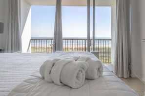 2 bedrooms, iron/ironing board, free WiFi, bed sheets - 504 Beachfront Heated Pool Gulfview 2 Bedrooms 2 Bath (Galveston)