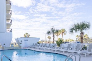 A heated pool - 212 Beachfront Heated Pool Gulf View XL Studio Loft (Galveston)
