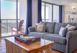 Smart TV, books - 212 Beachfront Heated Pool Gulf View XL Studio Loft (Galveston)