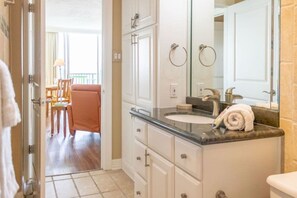 Interior - 809 Beachfront Heated Pool Gulf View 2 Bed 1 Bath (Galveston)