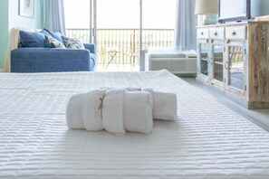 Desk, iron/ironing board, free WiFi, bed sheets - 112 Heated pool, Gulf View (Galveston)