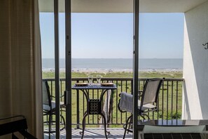 Interior - 407 Beachfront Heated Pool Gulf View 2 bed 1 bath (Galveston)