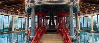 Lotus Hotel - Vuon vua