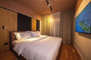 Apartamento, 2 habitaciones, balcón | Cortinas opacas y sistema de insonorización