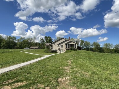 New for 2024!  Koko's Koop - Sleeps 6!