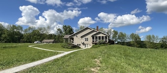 New for 2024!  Koko's Koop - Sleeps 6!