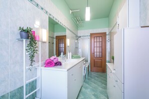 Apartment | Bathroom | Bidet - Frejus Classic Apartment  (Turin)