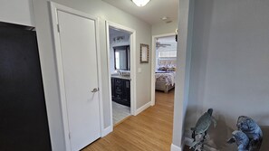 3 bedrooms, desk, iron/ironing board, WiFi