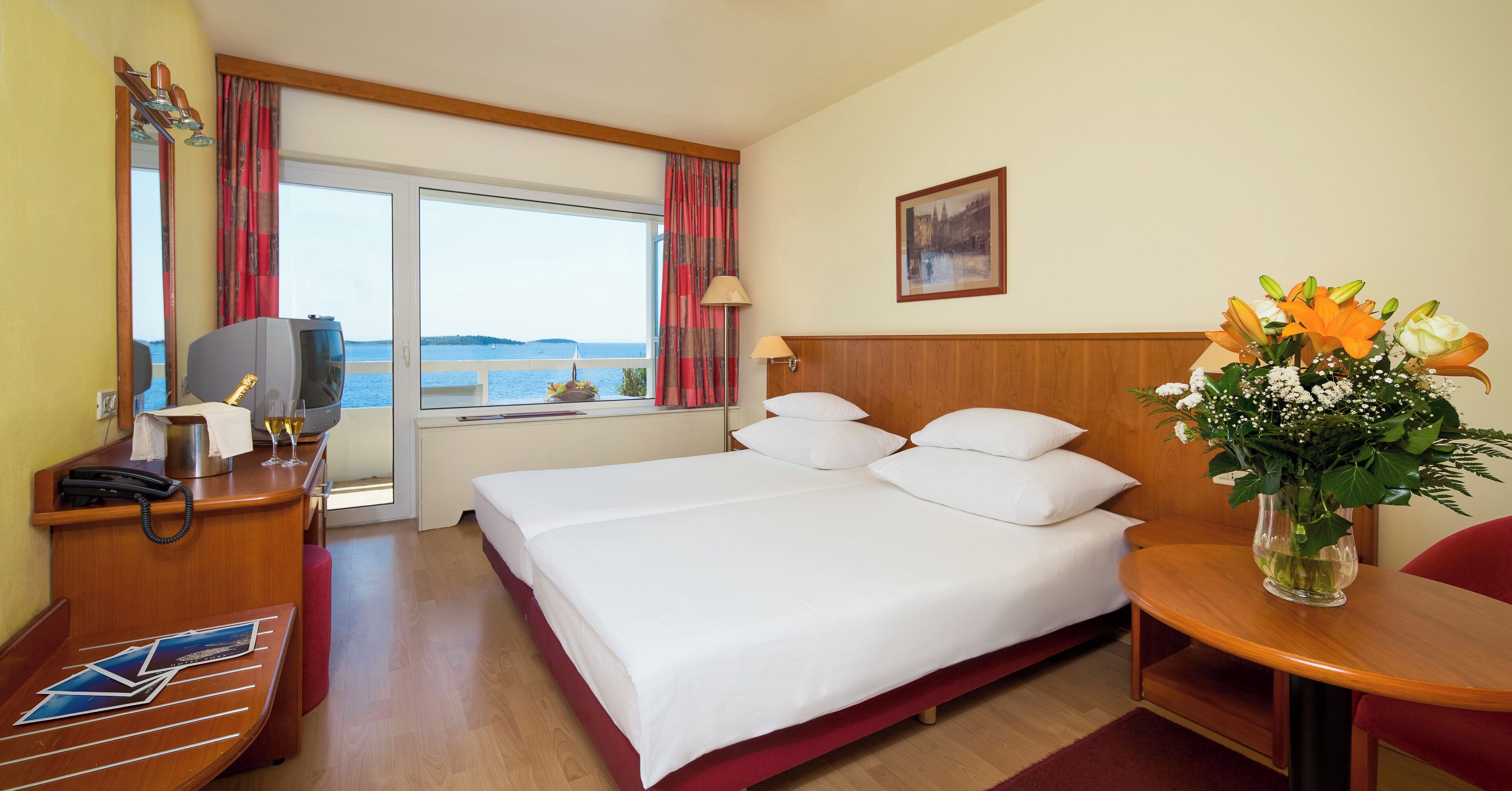 Free WiFi, bed sheets